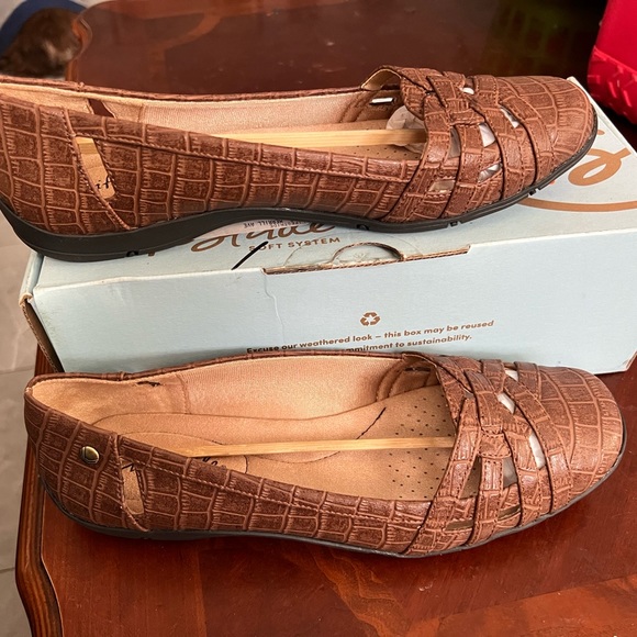 Lifestride soft system Diverse Flats in brown croco size 9.5W. - Picture 4 of 5